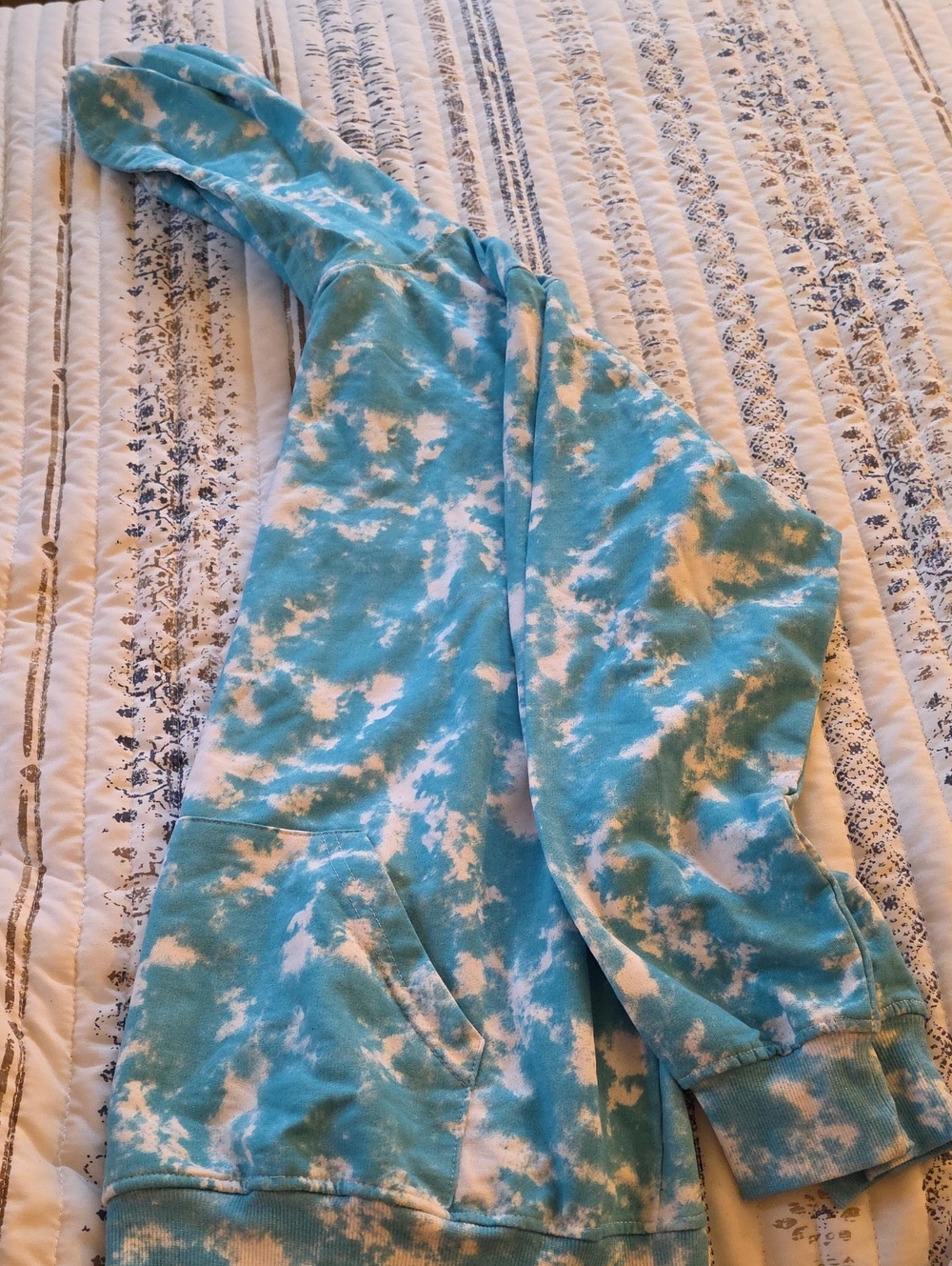 Planet Motherhood Aqua and White Tie-Dye Maternity Hoodie